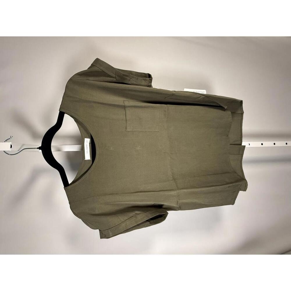 NWT Six/Fifty Olive Short Sleeve Pocket Top Button Back Blouse Size Medium - Picture 3 of 7